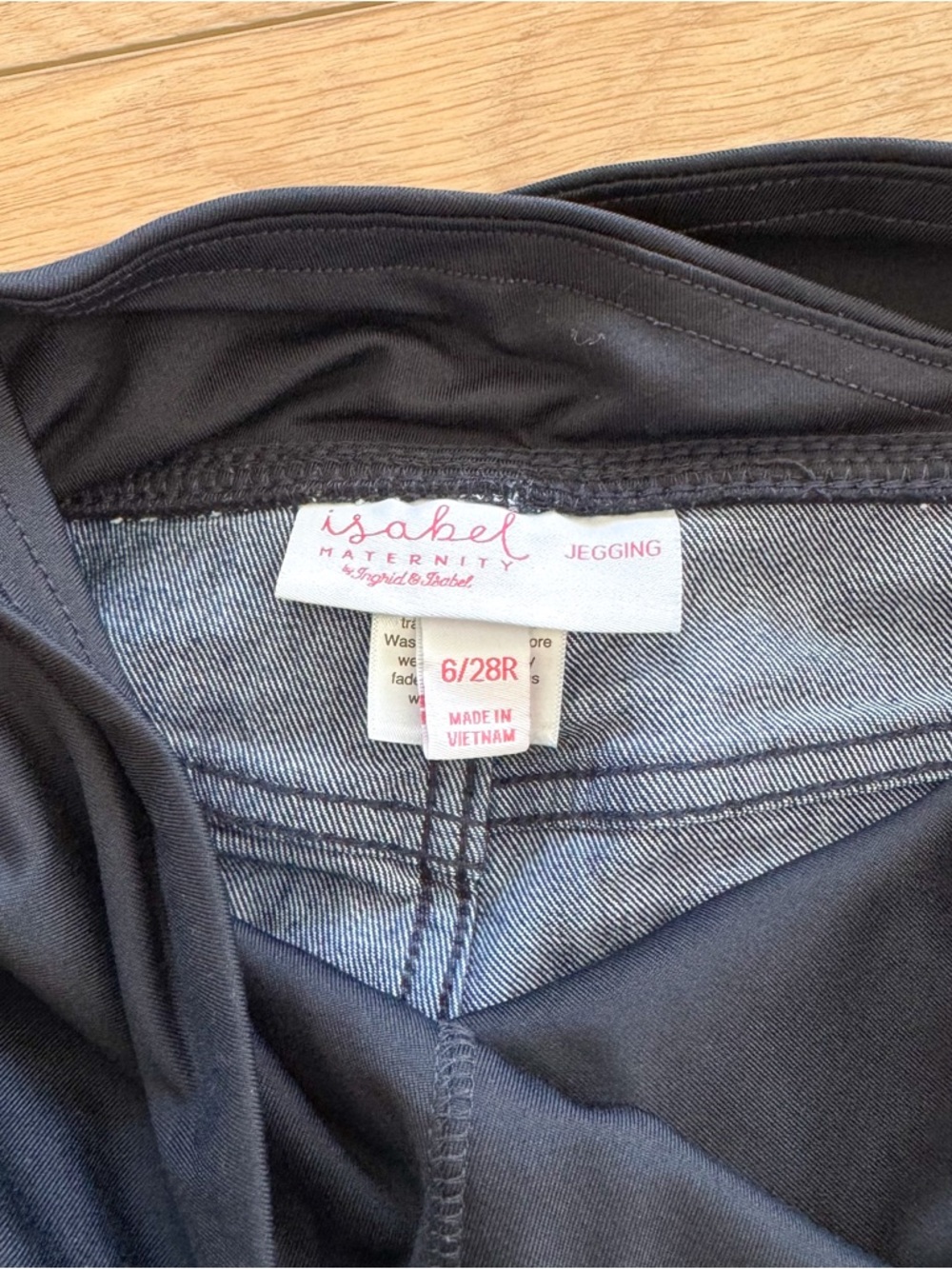 Isabel Maternity by Ingrid & Isabel Dark Skinny Jeans with Belly Overband - Picture 4 of 4